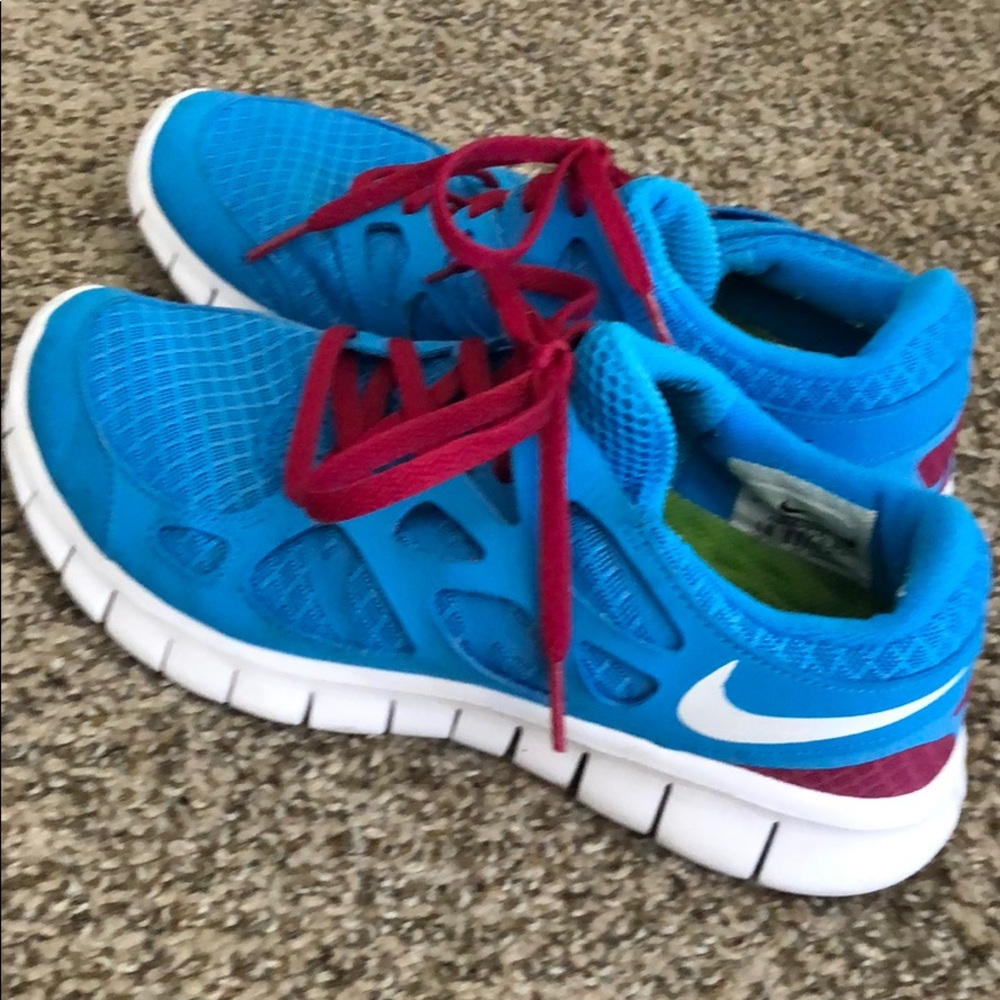 Nike Tennis Shoes